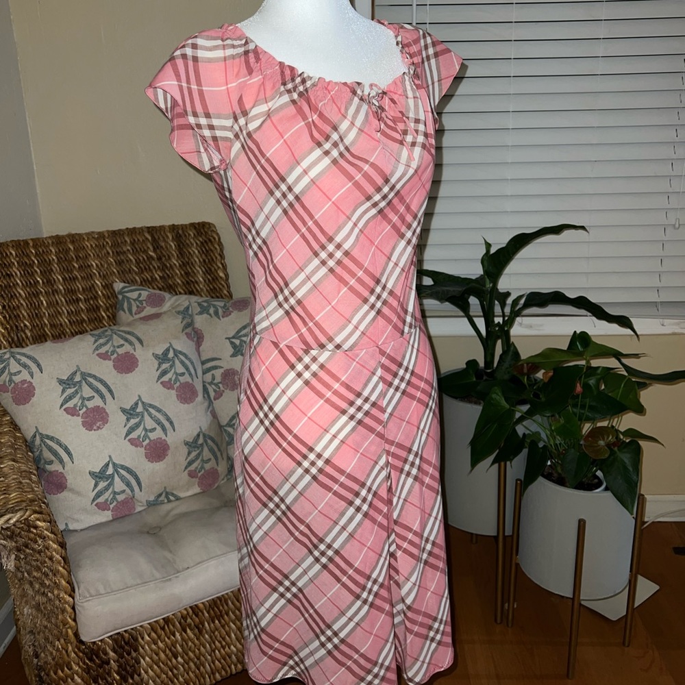 Authentic Vintage Burberry Pink Dress Size 38 / Small